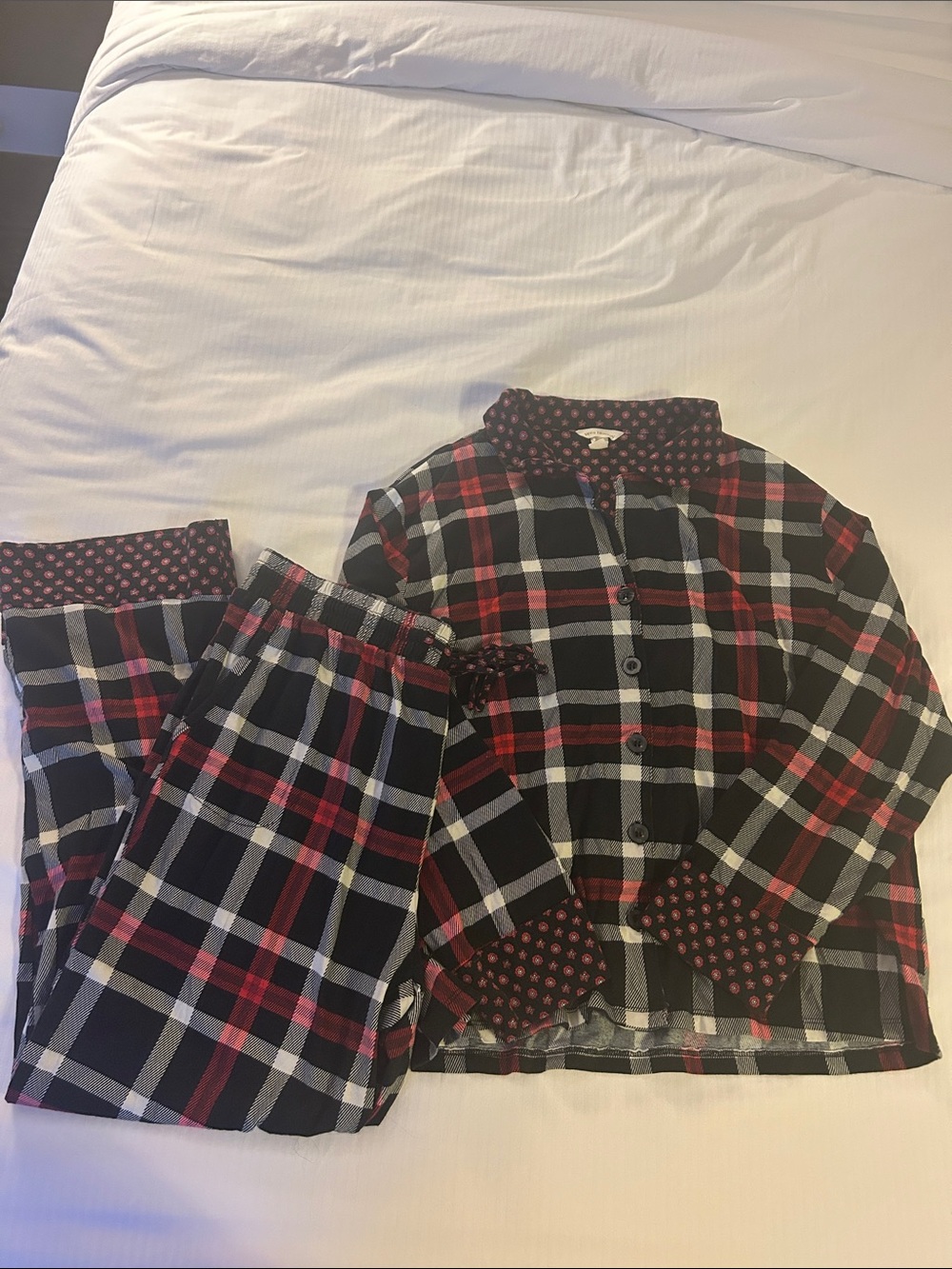 Vera Bradley Black, Red & White Plaid Flannel Pajama Set 💯 Cotton